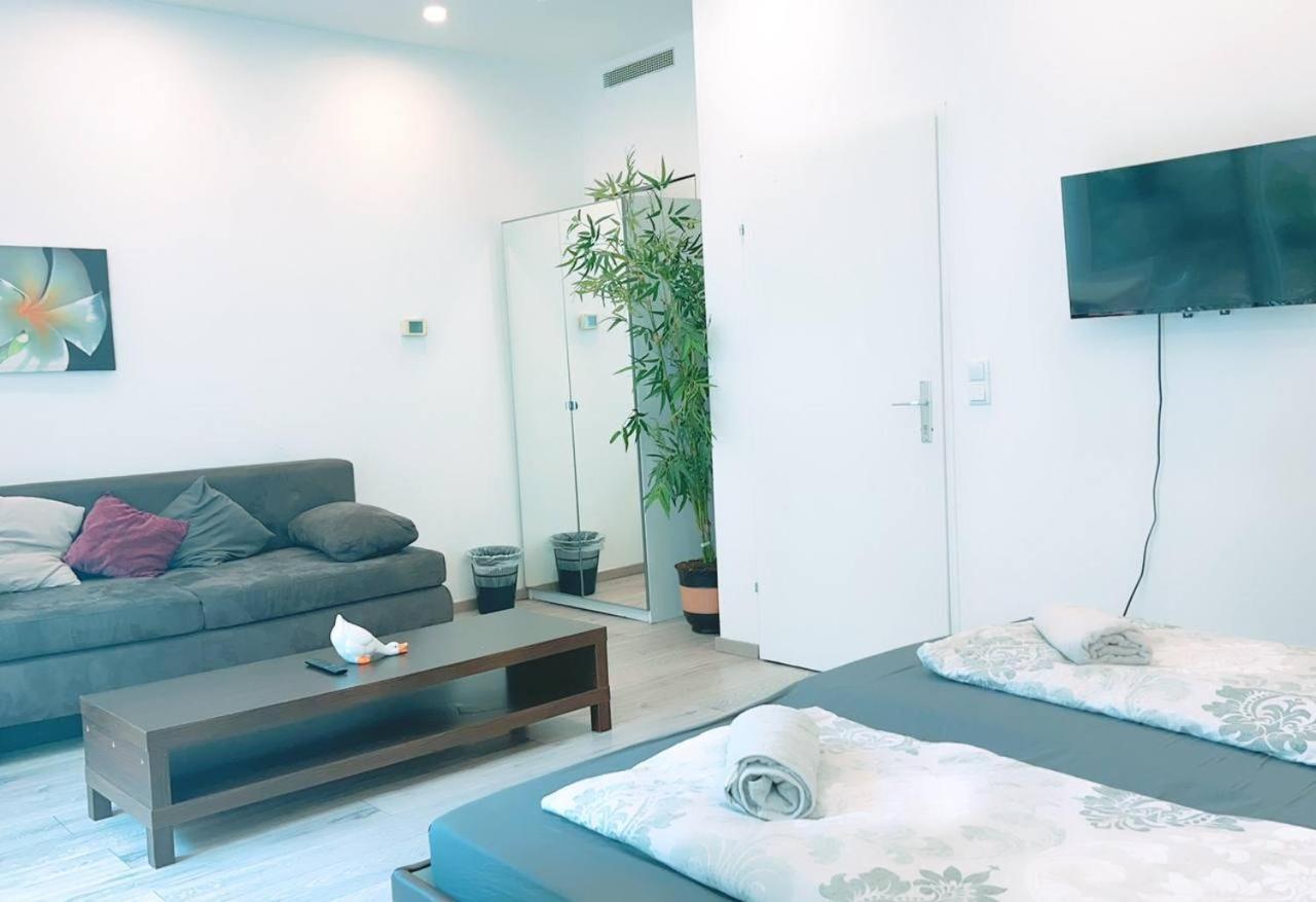 Comfort Triple Room Hn Viena Exterior foto